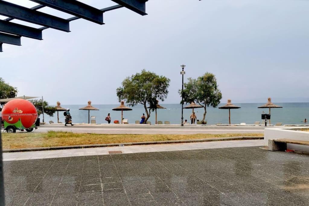 Peraía Apartment With 3 Rooms Just 1 Min From The Beach And Free Public Parking מראה חיצוני תמונה